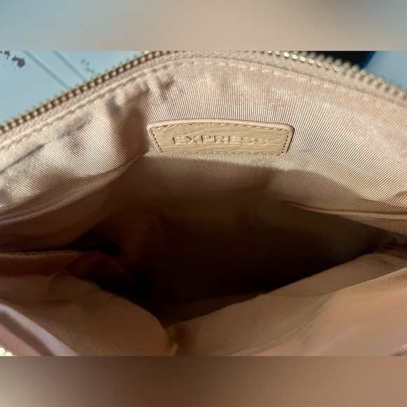 Express Clutches/Handbags - Picture 5 of 6